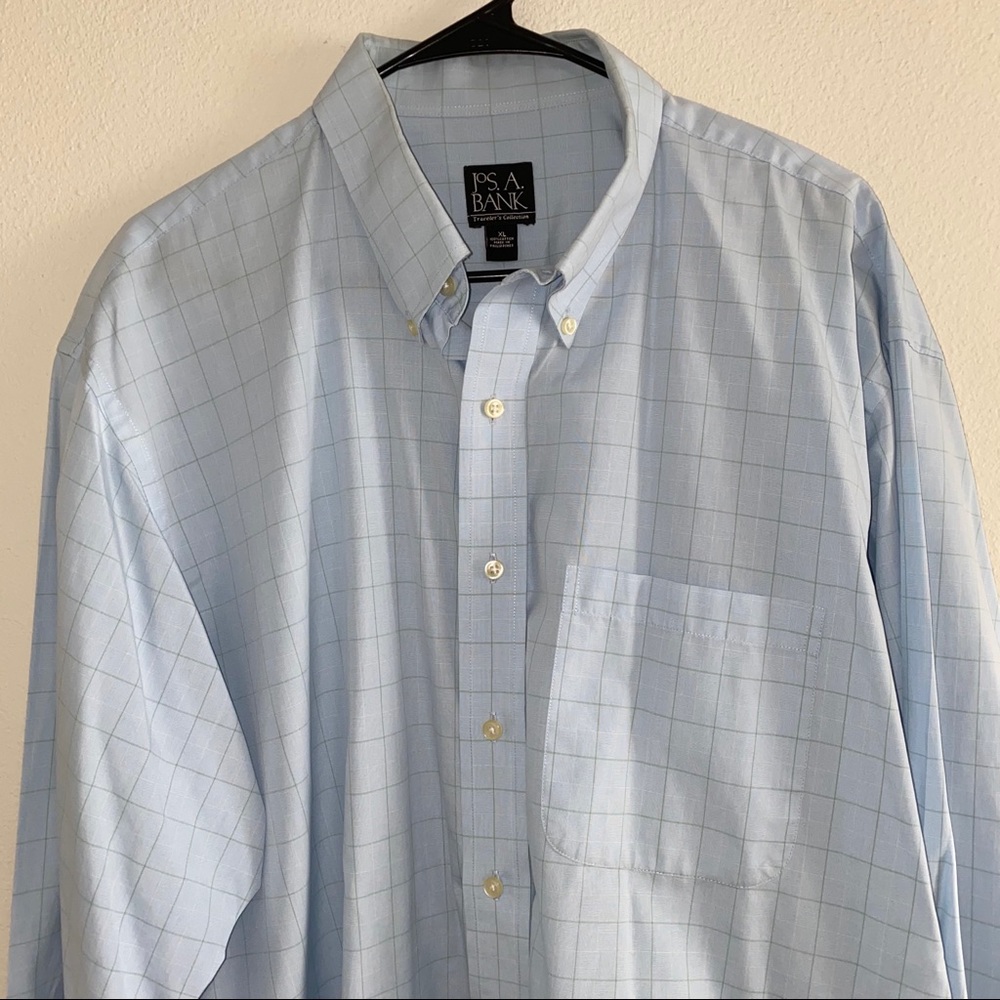 Jos A. Bank Travelers Collection Shirt